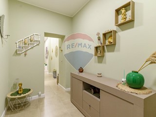 Appartamento in Vendita a Catania, 147'000€, 144 m²