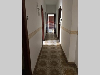 Appartamento in Vendita a Caltanissetta, 23'000€, 95 m²