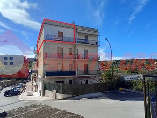 Appartamento in Vendita a Vico del Gargano, 89'000&euro;, 137 m²
