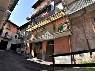 Trilocale in Vendita a Cuorgnè, 35'000&euro;, 90 m²