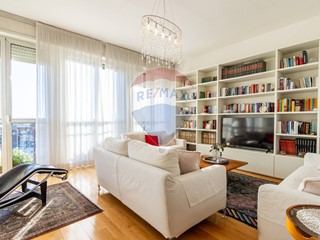 Quadrilocale in Vendita a Seregno, 395'000&euro;, 149 m²