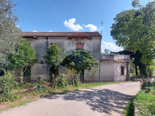 Rustico in Vendita a San Leucio del Sannio, 55'000&euro;, 230 m²
