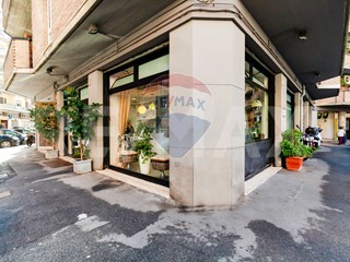 Immobile commerciale in Affitto a Roma, 1'950&euro;, 65 m²