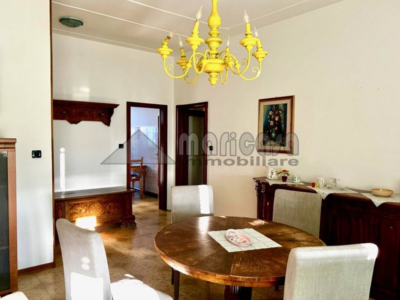 Trilocale in Affitto a Ferrara, 570€, 90 m²