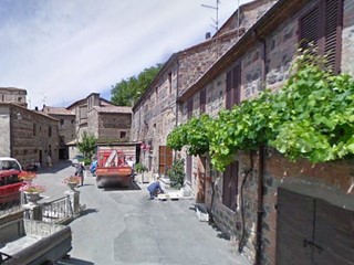 Appartamento in Vendita a Radicofani, 40'000€, 146 m²