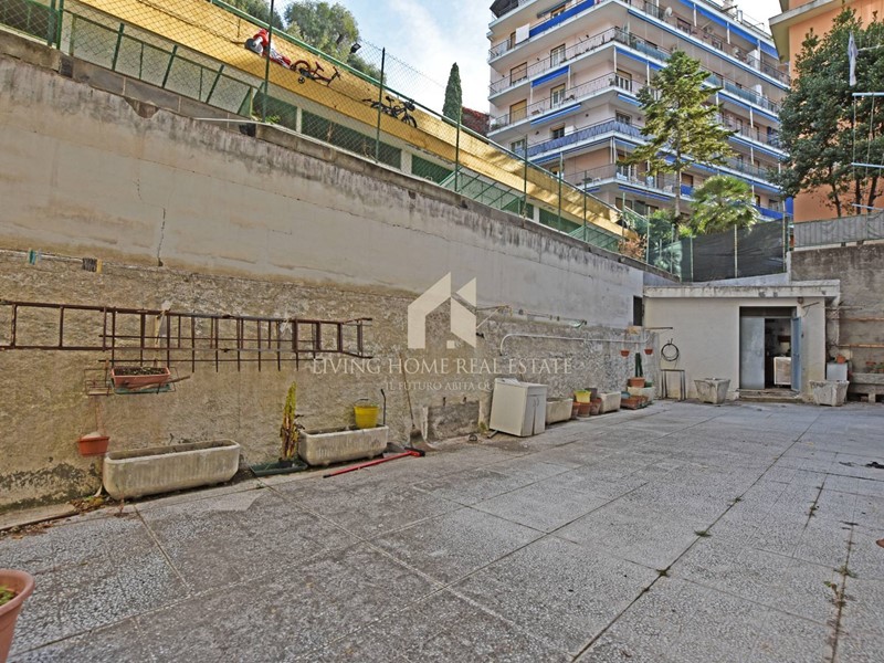 Bilocale in Vendita a Sanremo, 130'000&euro;, 87 m²