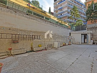 Bilocale in Vendita a Sanremo, 130'000&euro;, 87 m²