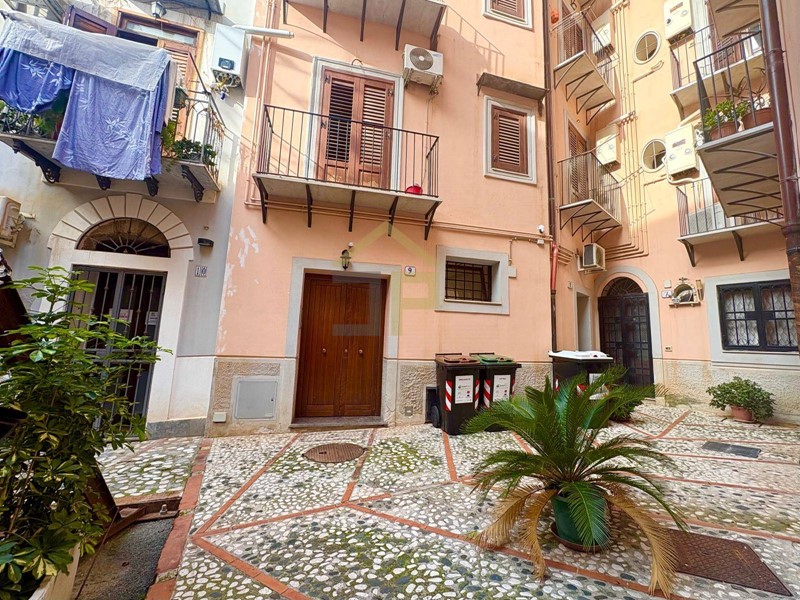 Trilocale in Affitto a Palermo, 600€, 60 m²