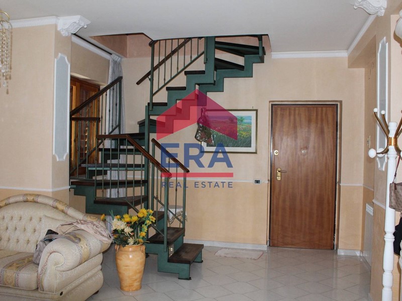 Quadrilocale in Vendita a Aci Sant'Antonio, 148'000€, 150 m²