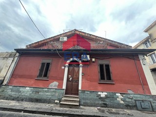 Casa Indipendente in Vendita a Catania, 89'000&euro;, 200 m²