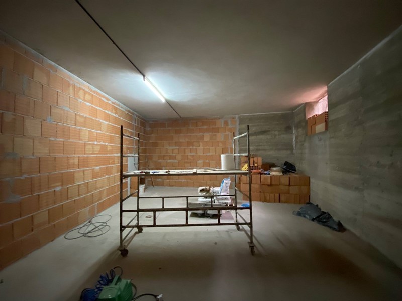 Magazzino in Vendita a Forlì, 15'000&euro;, 40 m²