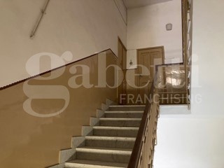 Casa Indipendente in Vendita a Brindisi, 210'000&euro;, 241 m²