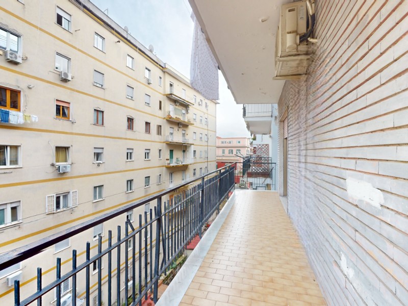 Trilocale in Vendita a Napoli, 450'000€, 100 m²