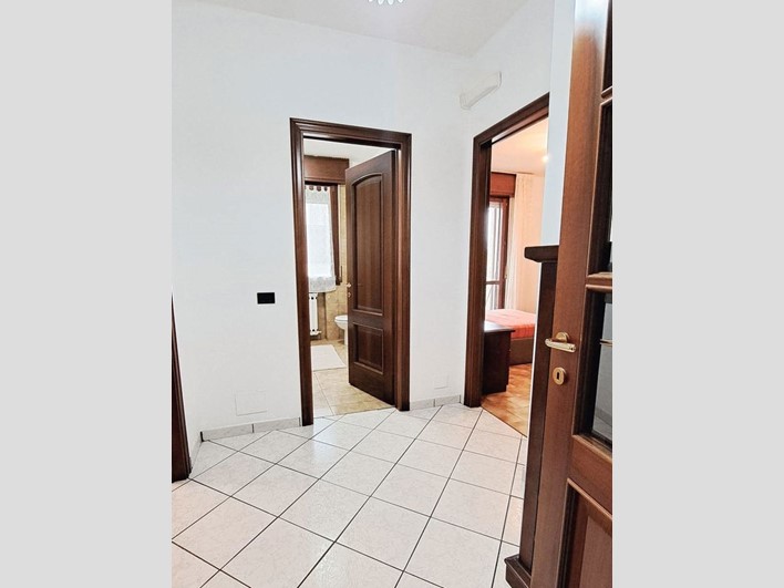 Quadrilocale in Affitto a Modena, 1'100€, 102 m², arredato, con Box