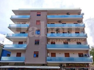 Trilocale in Vendita a Venafro, 85'000&euro;, 145 m², con Box