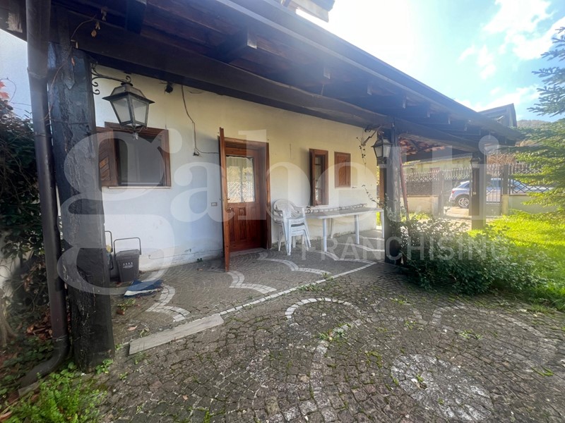 Villetta a schiera in Vendita a Conca Casale, 62'000&euro;, 95 m², arredato