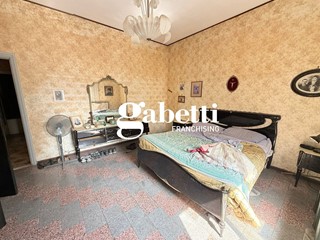 Appartamento in Vendita a Imperia, 190'000€, 120 m²