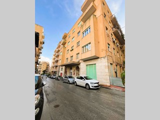 Appartamento in Vendita a Agrigento, 58'000€, 143 m²