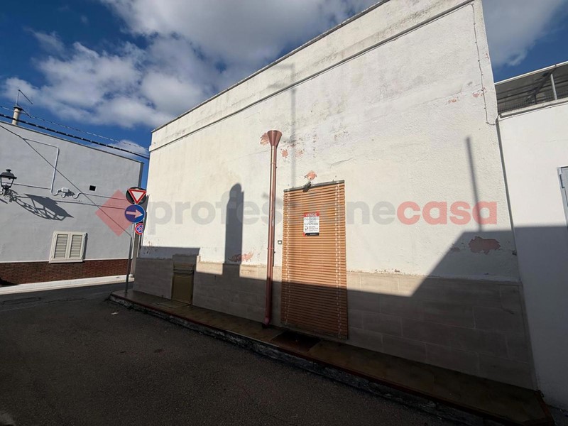 Casa Indipendente in Vendita a Manduria, 75'000&euro;, 128 m²