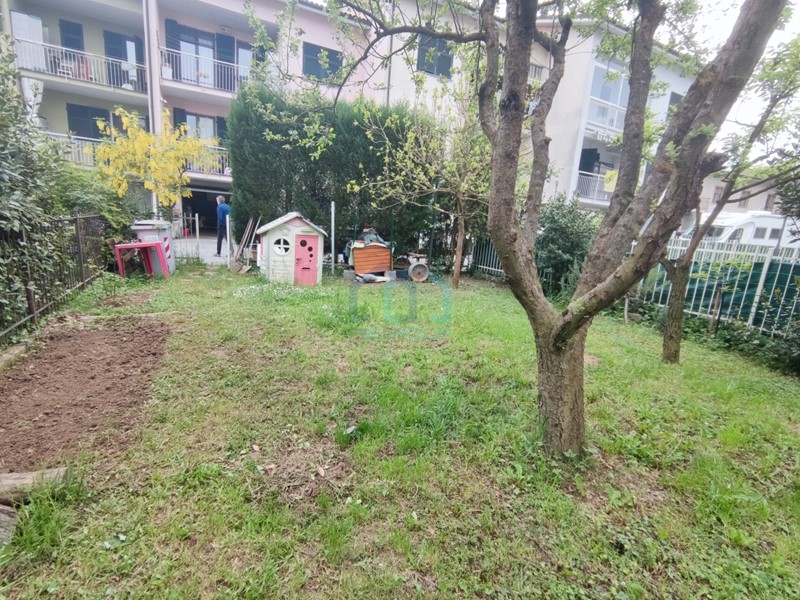 Casa Semi Indipendente in Vendita a Carcare, 175'000€, 140 m², con Box