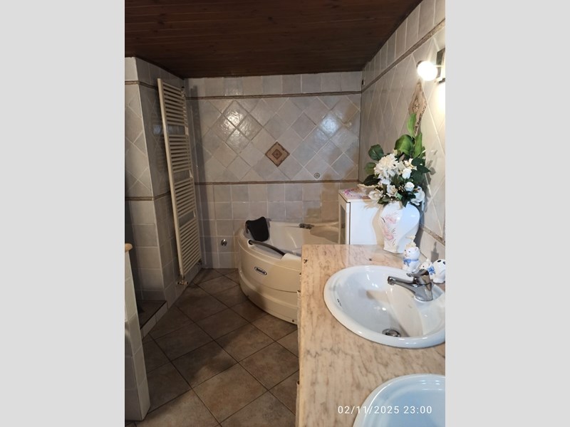 Casa di corte in Vendita a Garniga Terme, 180'000€, 138 m²