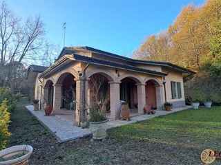 Villa in Vendita a Mulazzo, 280'000€, 180 m²