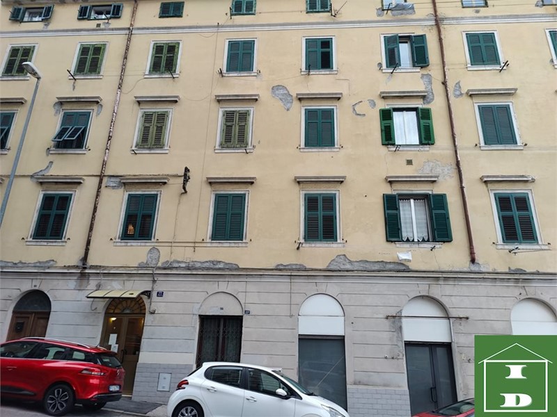 Bilocale in Vendita a Trieste, 69'000€, 81 m²