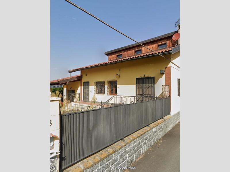 Villa in Vendita a Vische, 137'040&euro;, 245 m²