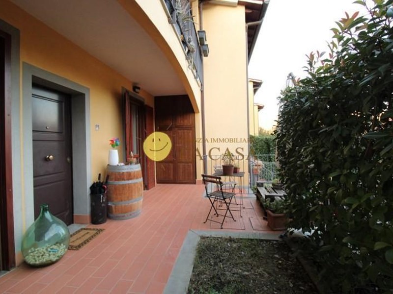 Trilocale in Vendita a Reggello, zona Vaggio, 165'000&euro;, 70 m², con Box