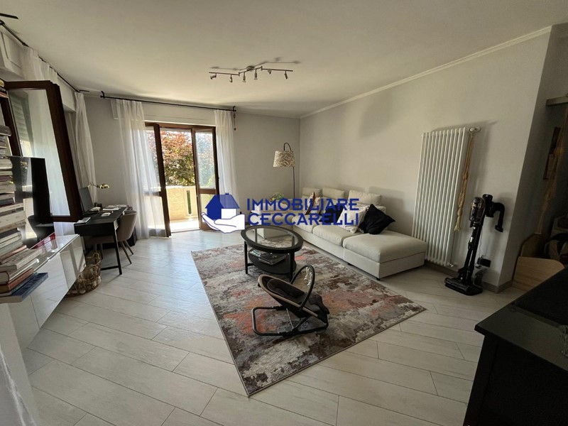 Appartamento in Vendita a Massa, zona Marina di Massa, 350'000€, 115 m², arredato
