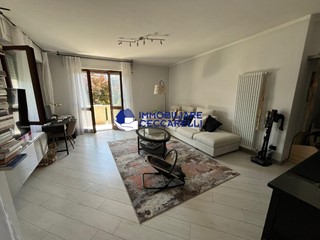 Appartamento in Vendita a Massa, zona Marina di Massa, 350'000€, 115 m², arredato
