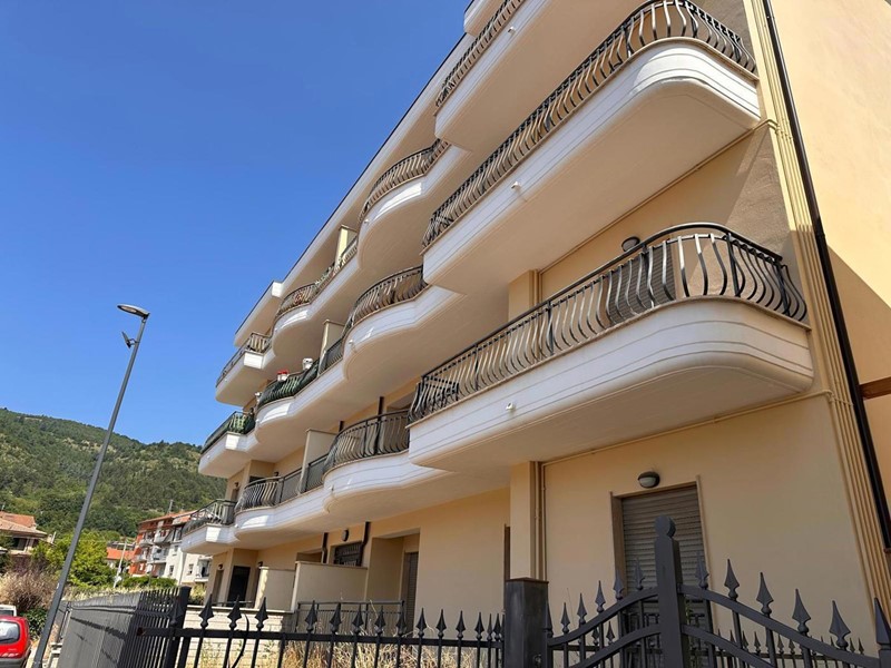 Trilocale in Vendita a Avezzano, 65'000€, 80 m²