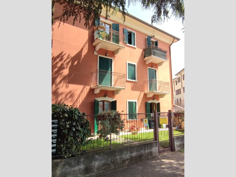 Bilocale in Affitto a Sant'Ambrogio di Valpolicella, zona Domegliara, 750€, 42 m², arredato