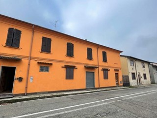 Appartamento in Vendita a Cozzo, zona Celpenchio, 18'273&euro;, 349 m²