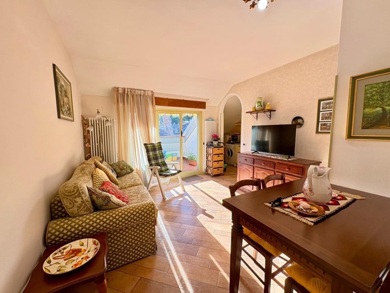 Trilocale in Vendita a Massa, zona Marina di Massa, 230'000€, 54 m², arredato