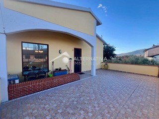 Appartamento in Vendita a Bientina, zona Guerrazzi, 240'000&euro;, 120 m², arredato, con Box