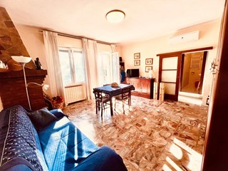 Bilocale in Vendita a Bibbona, zona Marina di Bibbona, 160'000&euro;, 40 m², arredato