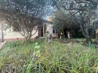 Villa bifamiliare in Vendita a Pietrasanta, 296'000&euro;, 120 m²