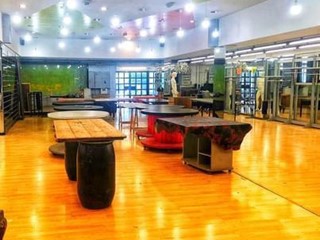 Negozio in Vendita a Santa Croce sull'Arno, 145'000&euro;, 700 m²