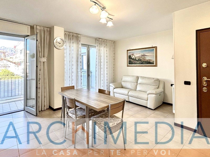 Quadrilocale in Vendita a Varese, 295'000€, 140 m²