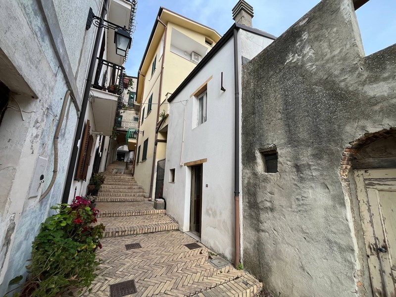 Casa Semi Indipendente in Vendita a Scerni, 15'000&euro;, 60 m²