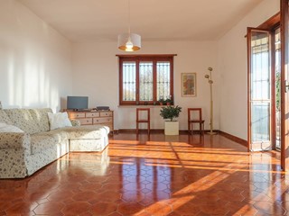 Casa Semi Indipendente in Vendita a Moncalieri, 380'000&euro;, 247 m²