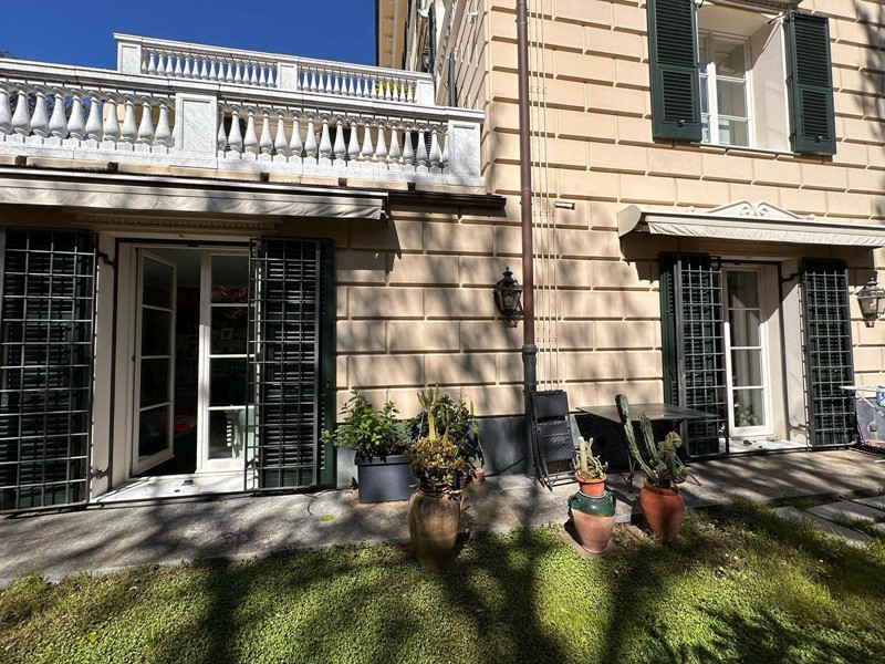 Appartamento in Vendita a Genova, 980'000€, 140 m²