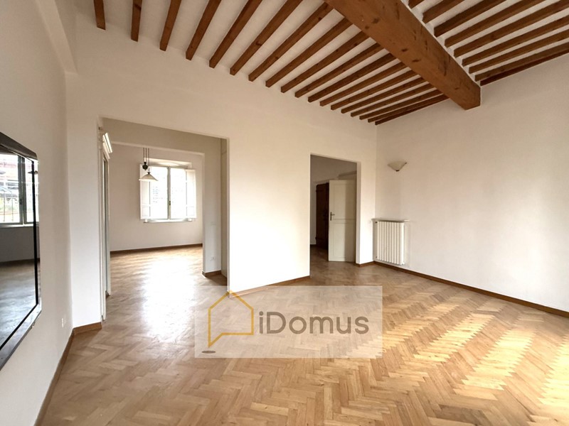 Appartamento in Affitto a Pisa, 1'150€, 150 m²