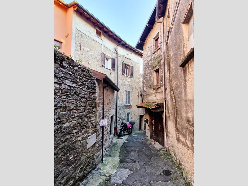 Quadrilocale in Vendita a Cernobbio, 320'000&euro;, 160 m²