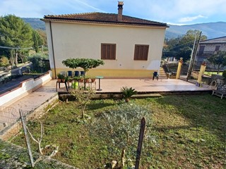Appartamento in Vendita a Amaseno, 129'000&euro;, 120 m²