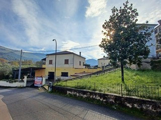 Casa Indipendente in Vendita a Amaseno, 215'000&euro;, 270 m²