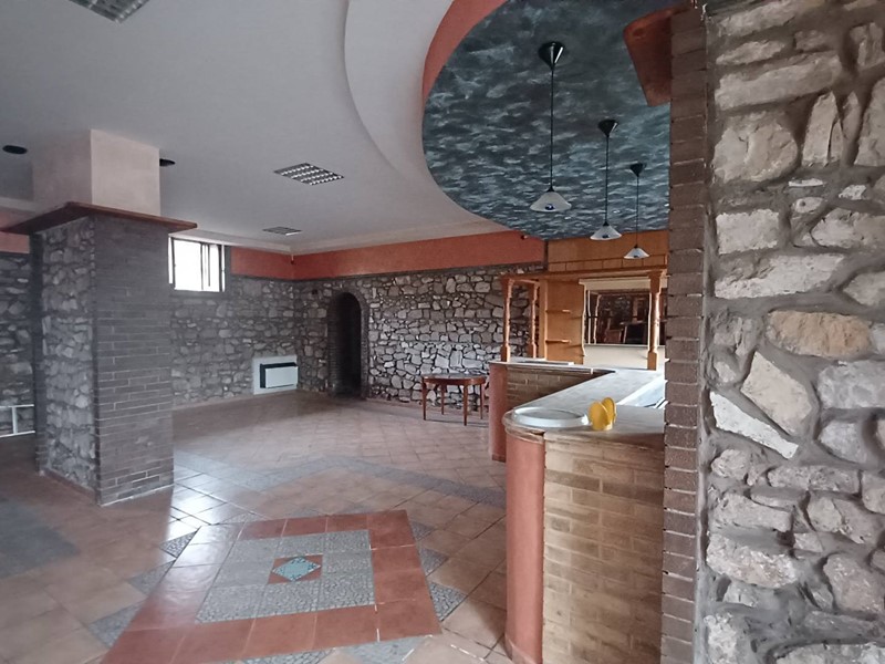 Magazzino in Vendita a Amaseno, 88'000€, 150 m²