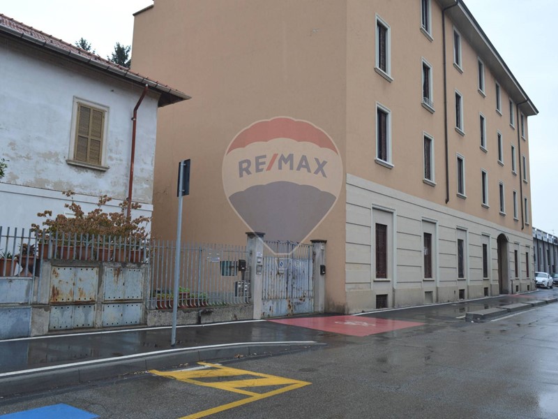 Trilocale in Vendita a Monza, 170'000€, 102 m²