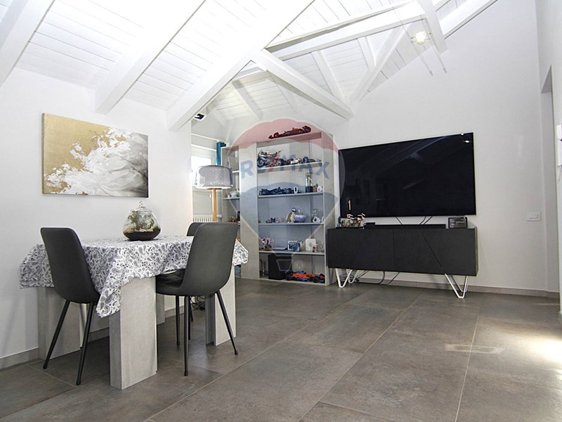 Trilocale in Vendita a Viggiù, 195'000&euro;, 103 m²